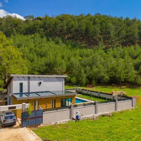 La Serene Villa